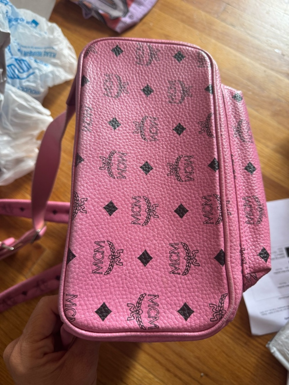 🎒 MCM Pink Visetos Backpack 🎒 Gold Hardware EUC - Picture 5 of 9